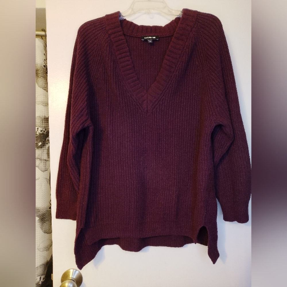 Express Women's Eggplant V-Neck Sweater